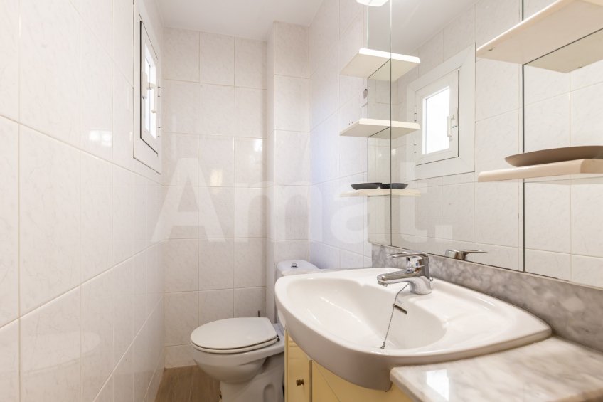 Renovated penthouse with large terrace, in Esquerra Eixample -32