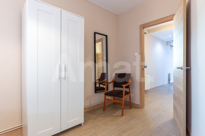 Renovated penthouse with large terrace, in Esquerra Eixample -35