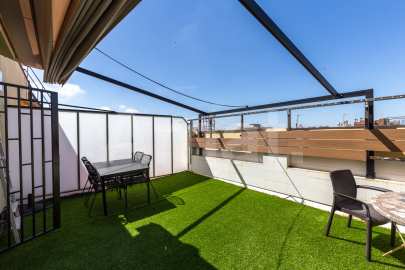 Renovated penthouse with large terrace, in Esquerra Eixample -17