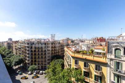 Renovated penthouse with large terrace, in Esquerra Eixample -37