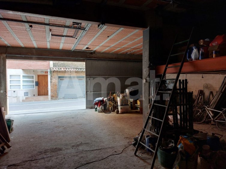 Magnífico local diáfano -6