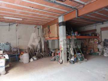 Magnífico local diáfano -2