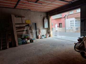 Magnífico local diáfano -5