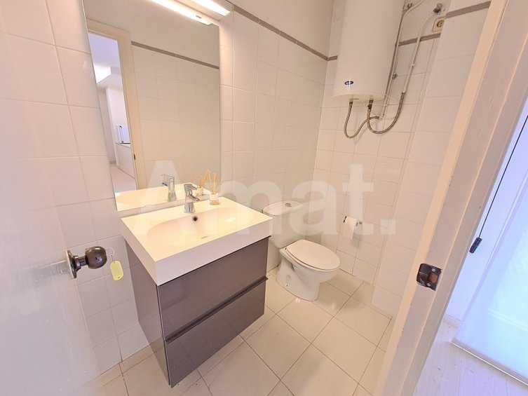 Local en venta en Sant Joan Despí, ideal para tu negocio. -17