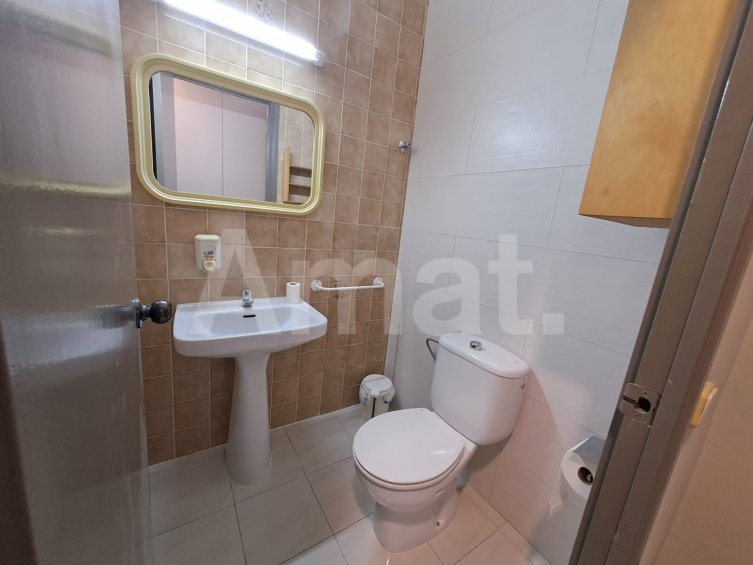 Local en venta en Sant Joan Despí, ideal para tu negocio. -6