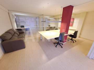 Local en venta en Sant Joan Despí, ideal para tu negocio. -11