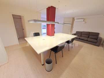 Local en venta en Sant Joan Despí, ideal para tu negocio. -13