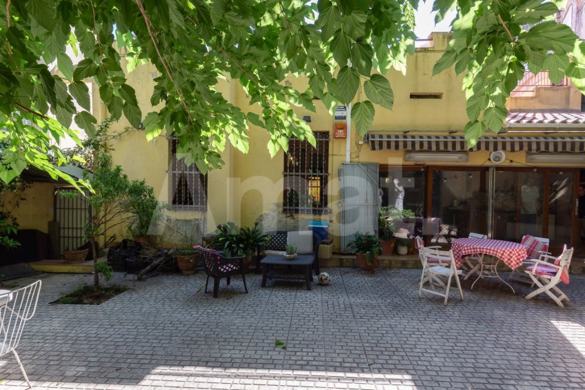 Unique single-storey home with a large private garden of over 100 m² -2