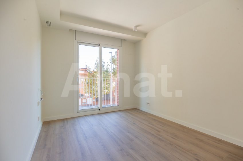 CASTELLBISBAL HOMES - Brand new terraced house, in the center -21
