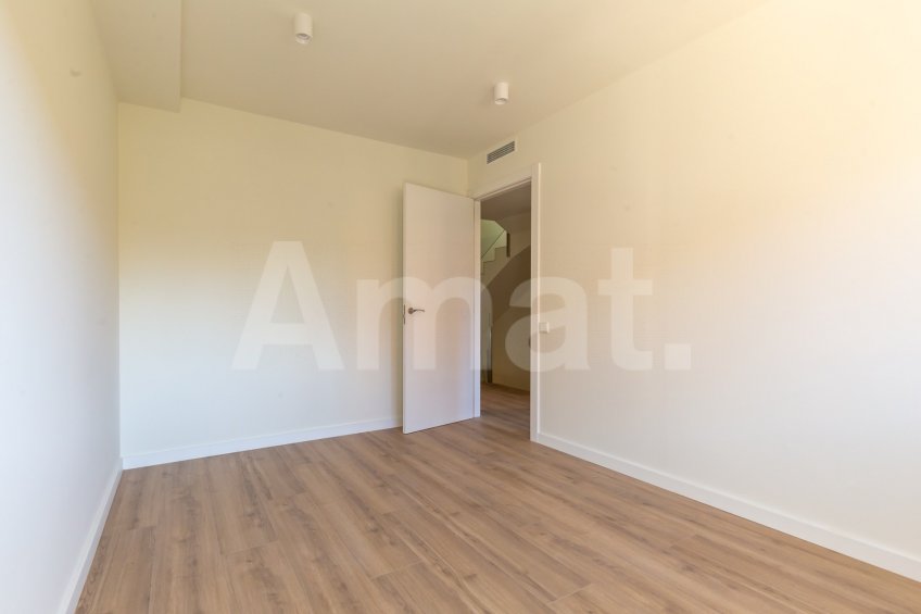 CASTELLBISBAL HOMES - Brand new terraced house, in the center -28