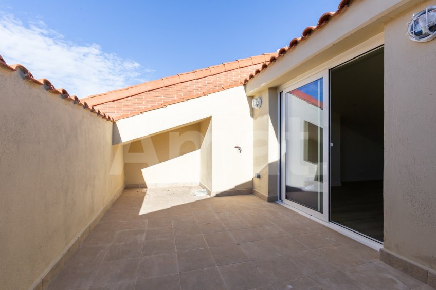 CASTELLBISBAL HOMES - Brand new terraced house, in the center -39