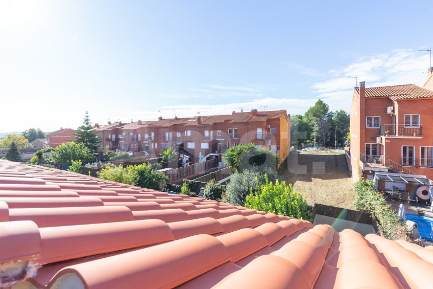CASTELLBISBAL HOMES - Brand new terraced house, in the center -42