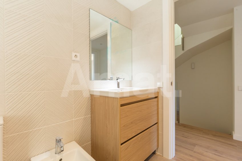 CASTELLBISBAL HOMES - Brand new terraced house, in the center -30