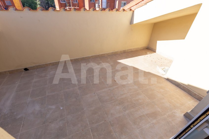 CASTELLBISBAL HOMES - Brand new terraced house, in the center -41