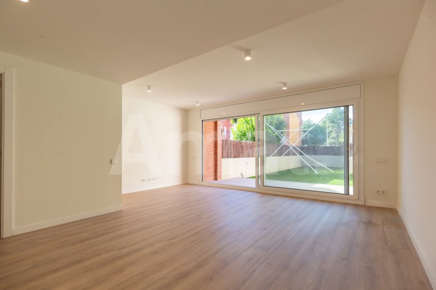 CASTELLBISBAL HOMES - Brand new terraced house, in the center -5