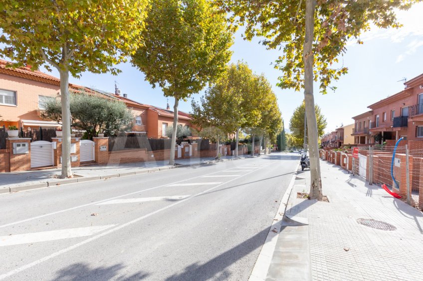 CASTELLBISBAL HOMES - Brand new terraced house, in the center -53