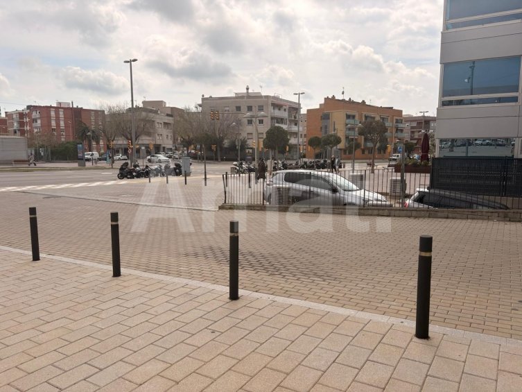 Parking space for sale in the city center -13
