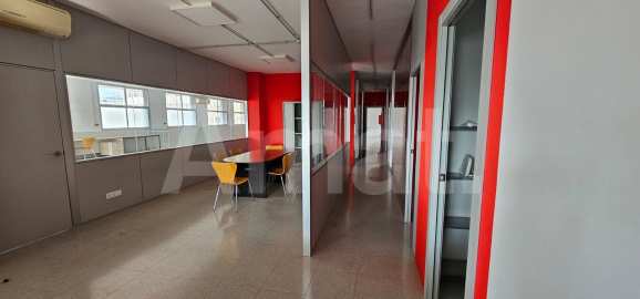 Espai industrial flexible de 400 m² en ubicació estratègica -6