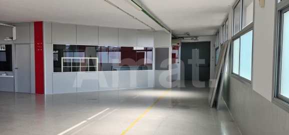Espai industrial flexible de 400 m² en ubicació estratègica -7