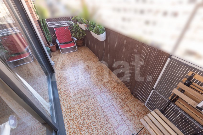 Bright and renovated flat, in El Guinardó -10