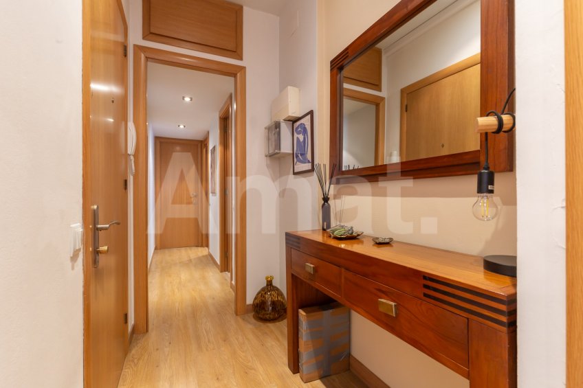 Bright and renovated flat, in El Guinardó -26