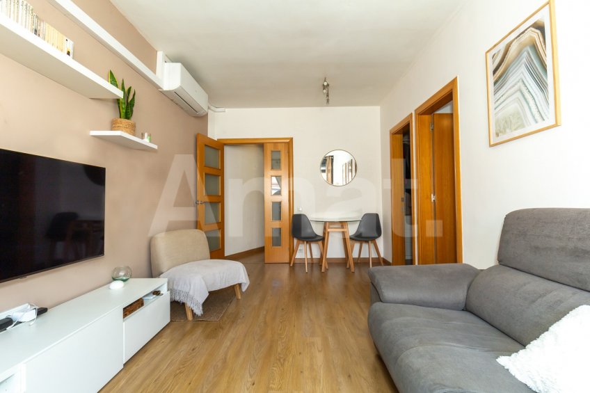Bright and renovated flat, in El Guinardó -7