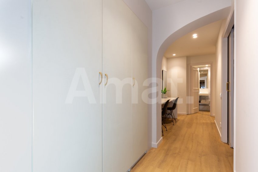 1840 APARTMENTS– Piso reformado y amueblado con 3 dorm. y piscina -14