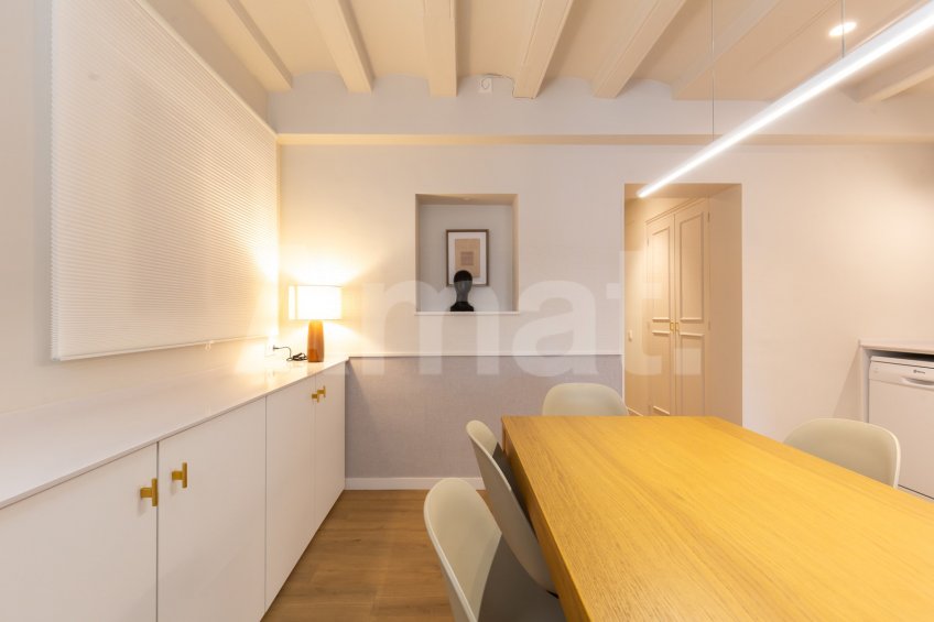 1840 APARTMENTS– Piso reformado y amueblado con 3 dorm. y piscina -28