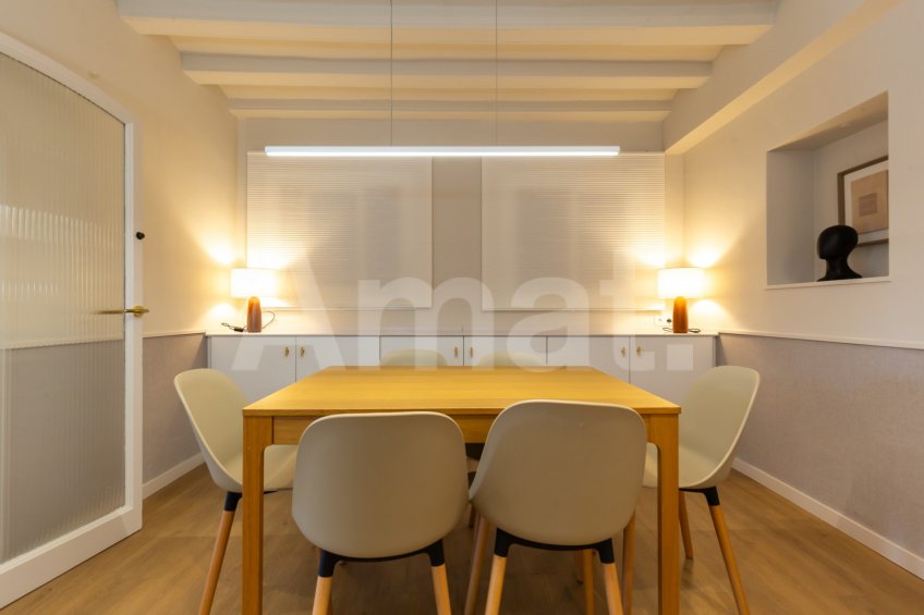 1840 APARTMENTS– Piso reformado y amueblado con 3 dorm. y piscina -32