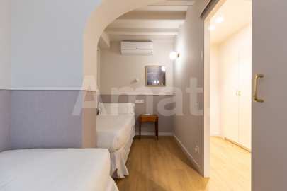 1840 APARTMENTS– Piso reformado y amueblado con 3 dorm. y piscina -20