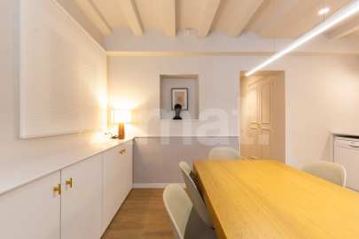 1840 APARTMENTS– Piso reformado y amueblado con 3 dorm. y piscina -28