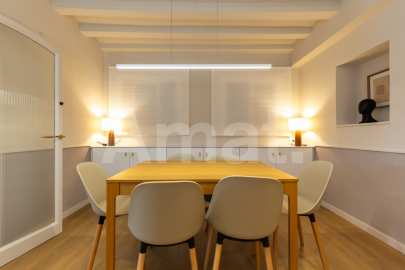 1840 APARTMENTS– Piso reformado y amueblado con 3 dorm. y piscina -32