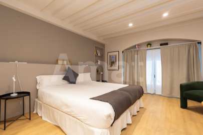 1840 APARTMENTS– Piso reformado y amueblado con 3 dorm. y piscina -5