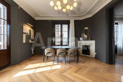 Pis reformat i moblat amb 2 dorm. i piscina -11