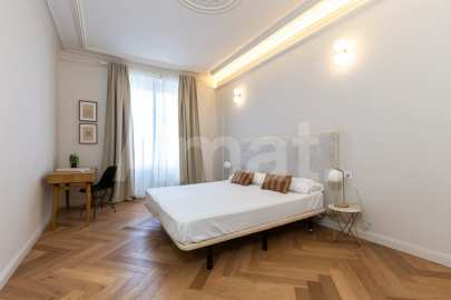 Pis reformat i moblat amb 2 dorm. i piscina -28