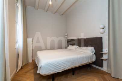 1840 APARTMENTS– Renovated and furnished 2-bedroom flat with pool -11