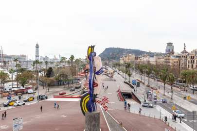 1840 APARTMENTS– Renovated and furnished 2-bedroom flat with pool -14