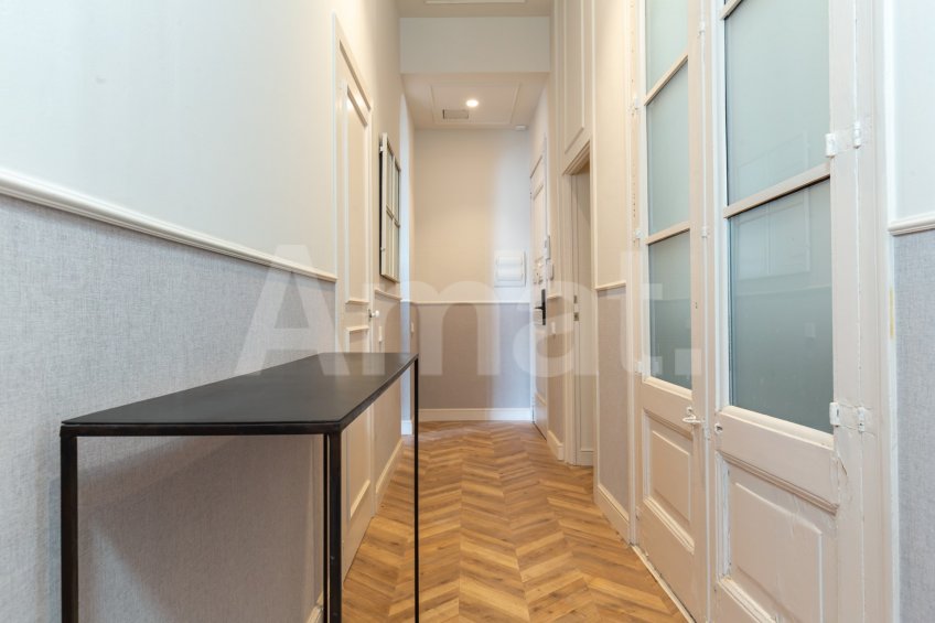 1840 APARTMENTS– Pis reformat i moblat de 2 dorm. amb piscina -18