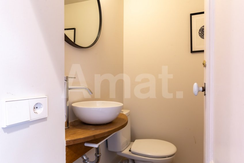 1840 APARTMENTS– Pis reformat i moblat de 2 dorm. amb piscina -26