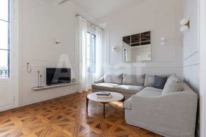 1840 APARTMENTS– Pis reformat i moblat de 2 dorm. amb piscina -11