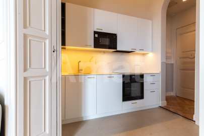 1840 APARTMENTS– Pis reformat i moblat de 2 dorm. amb piscina -3