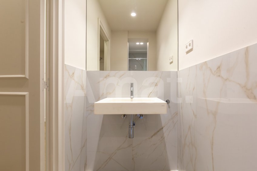 1840 APARTMENTS– Piso reformado y amueblado con 2 dorm.  con piscina -16
