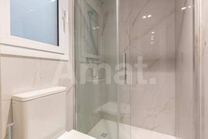 1840 APARTMENTS– Piso reformado y amueblado con 2 dorm.  con piscina -15