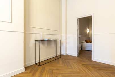 1840 APARTMENTS– Piso reformado y amueblado con 2 dorm.  con piscina -24