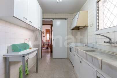 Casa unifamiliar con jardín, a reformar, al lado de la Biblioteca -12