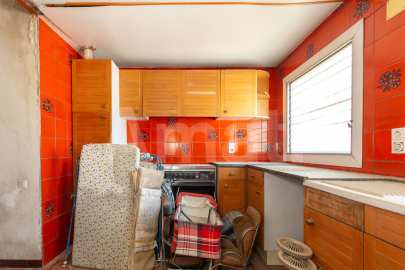 Casa unifamiliar con jardín, a reformar, al lado de la Biblioteca -35