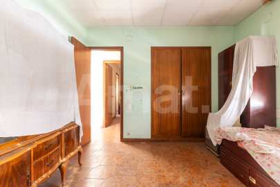 Casa unifamiliar con jardín, a reformar, al lado de la Biblioteca -36