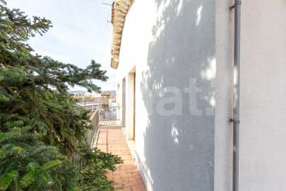 Casa unifamiliar con jardín, a reformar, al lado de la Biblioteca -44