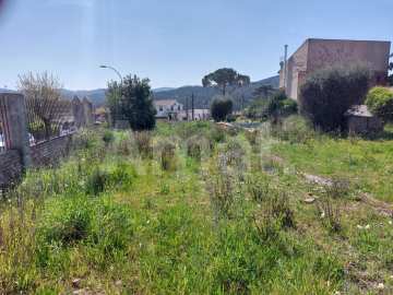 Terreno céntrico y esquinero, en La Martinica -5