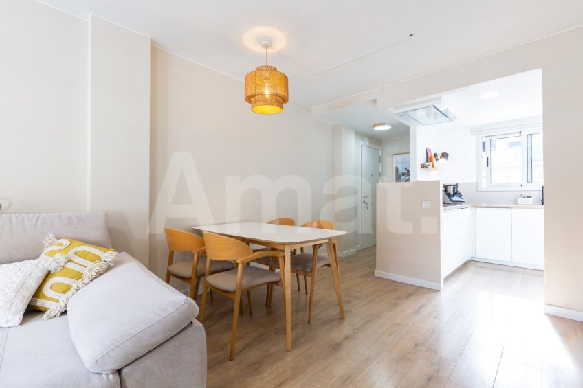 Ático dúplex con terraza y reformado, en el centro -11